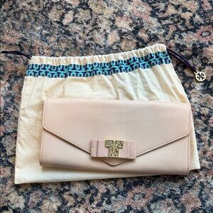 Tory Burch Pale Pink Leather Envelope Wallet with Bow Logo